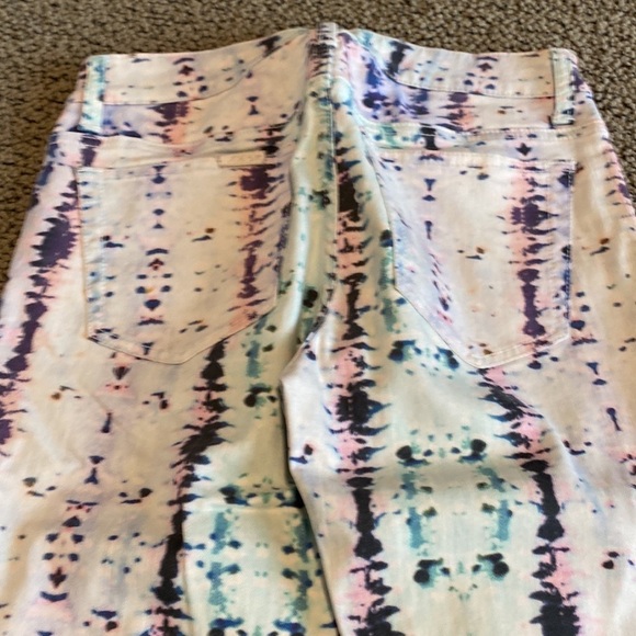 Joe’s Bleached Skinny Jeans - Picture 7 of 7